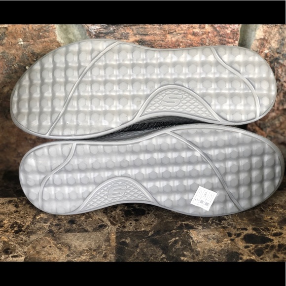 Skechers Men'sl Slip-On Athletic walking sneakers - Picture 5 of 13